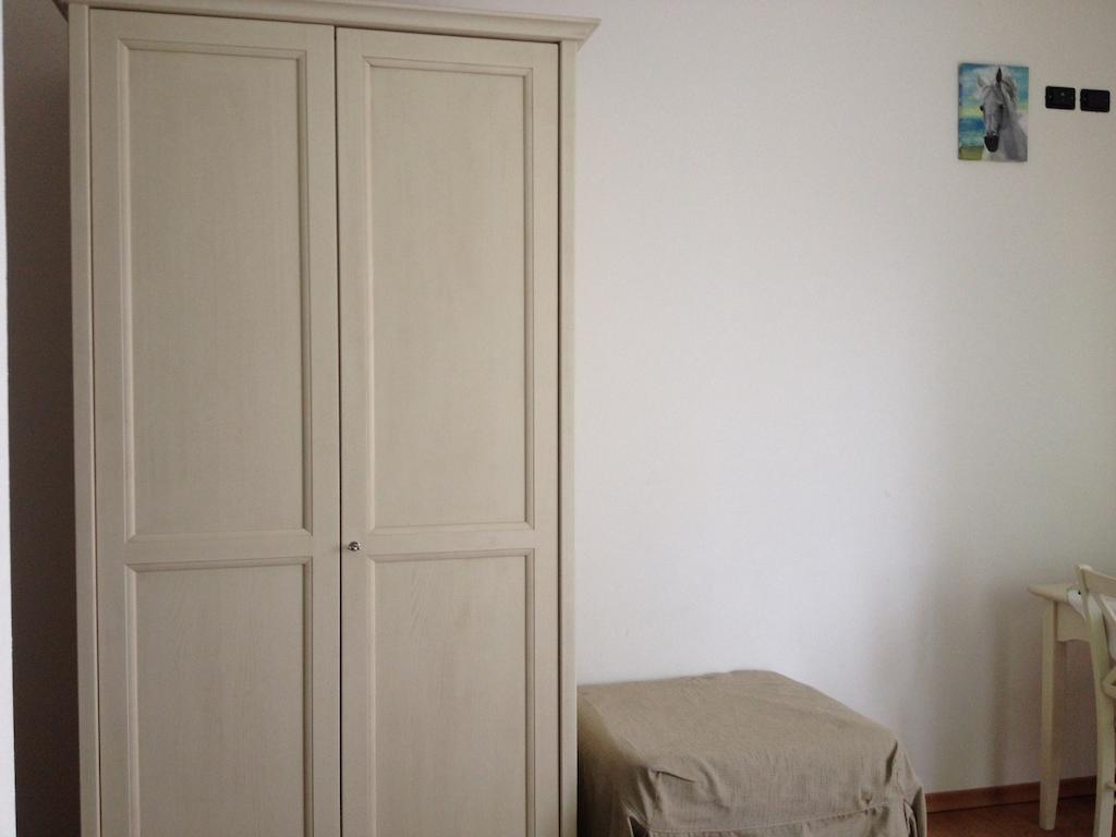 Affittacamere Battistoli Costermano Ruang foto