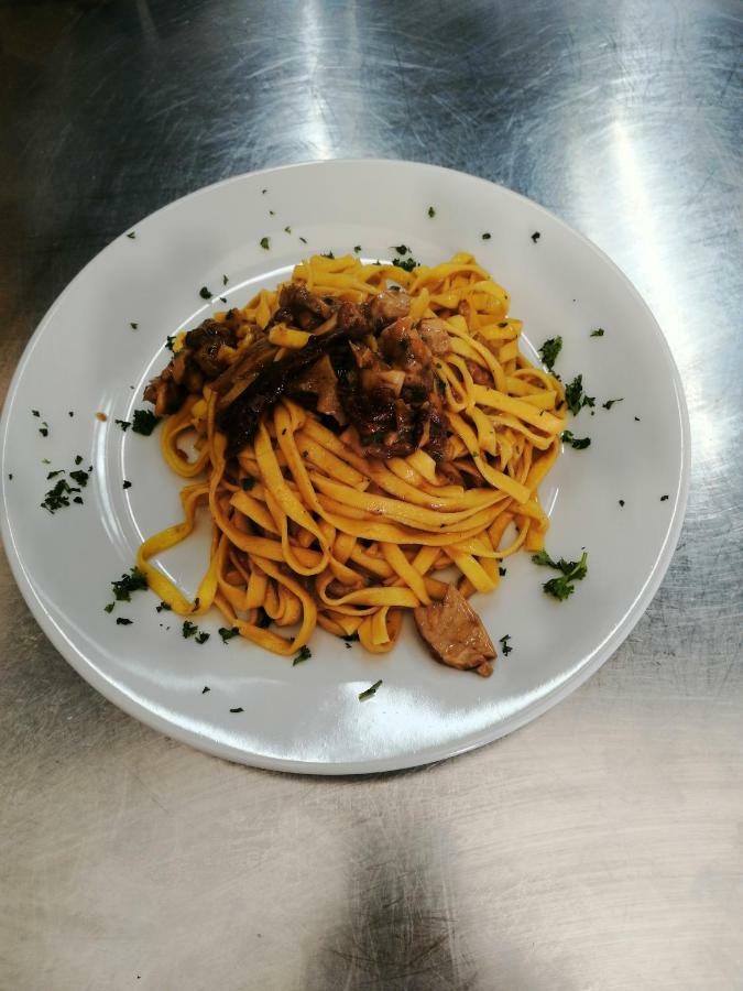 Affittacamere Battistoli Costermano Bagian luar foto
